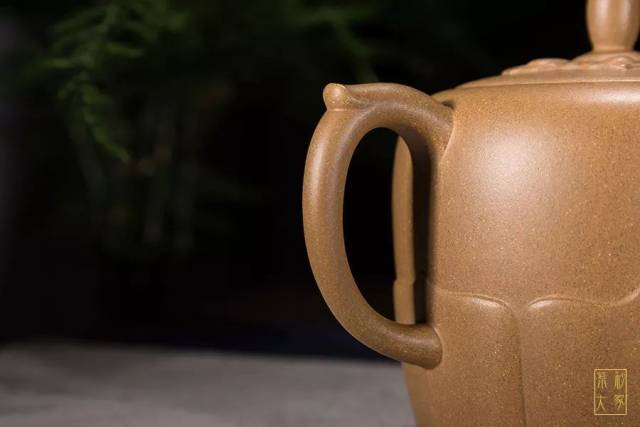 紫泥|全手工 —— 周云霞创制 竹型茶壶的造型形式主要有二类.