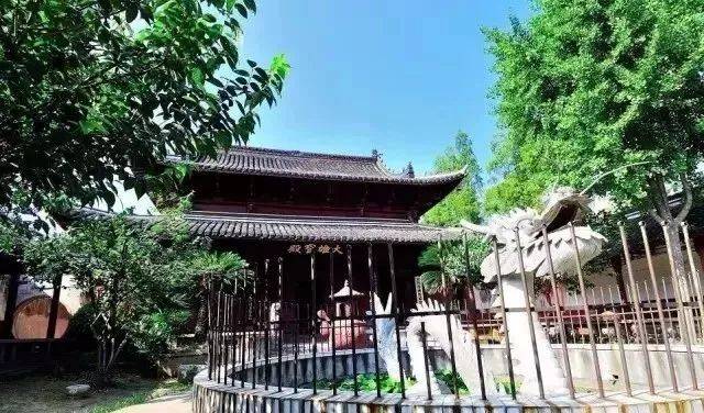 腾讯视频) 古为风国地,为风国古都 故别称风城 名胜古迹有 白龙寺 笑