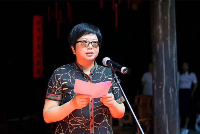 桐庐县人民政府副县长周建英致辞