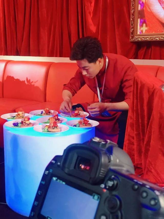 暖暖大厨 刘强 ▼