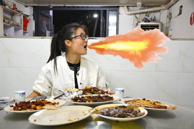 好吃的停不下来,中间的蟹肉超级入味,一口气连吃几个就要辣到喷火了