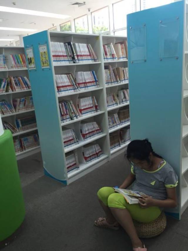 和平区少年儿童图书馆图片
