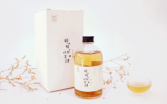 凉夜饮它不寂寞,青梅基酒酿制一口入魂的桂花酒