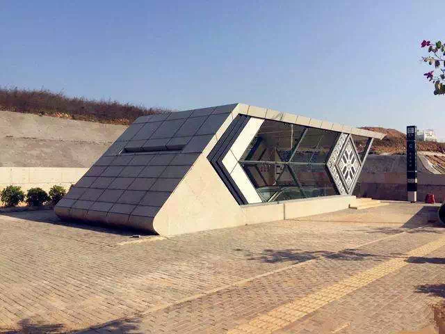 第三名:南宁佛子岭站 南宁佛子岭站,是南宁最荒凉的地铁站,附近没有