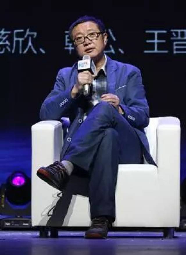 谈完作文考题"撞题",再来说说大刘的科幻小说进入高考试卷一事.