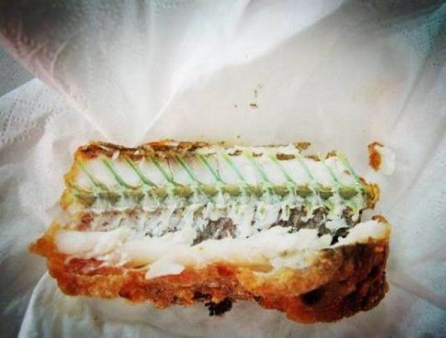 是一种暖水性凶猛上层鱼类,可以食用,鱼肉白色,鱼骨部分为翠绿色,鱼刺