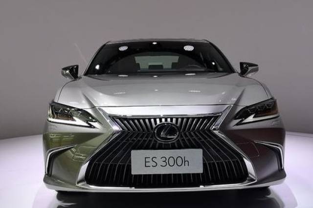 雷克萨斯全新es火热预定中,给您n个购买它的理由!