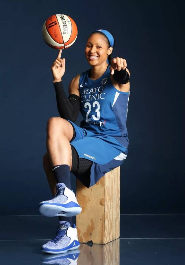 michael jordan & scottie pippen 这双 nike kobe a.d.