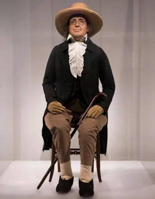 不幸的是,在边沁过世后,对其头骨的处理程序却出现了灾难性的失误