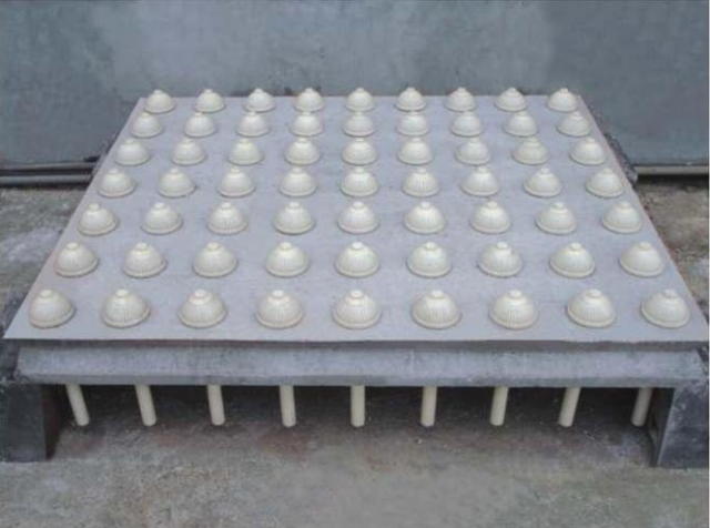 4,滤池试水,要求出水均匀3,滤板安装完毕后,用专用堵头堵塞滤板上预埋