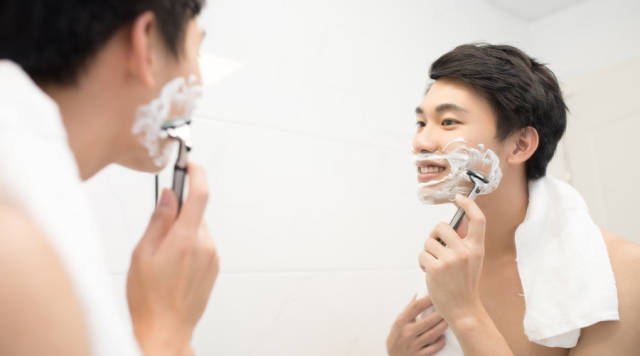 总是刮胡子,是不是会越刮越粗?真实答案有点令
