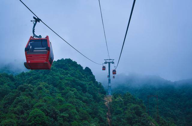 住在虹橋上,心向葛仙山.