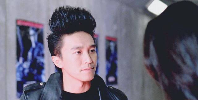 能驾驭大背头的6位演员,周润发第二,张国荣第三