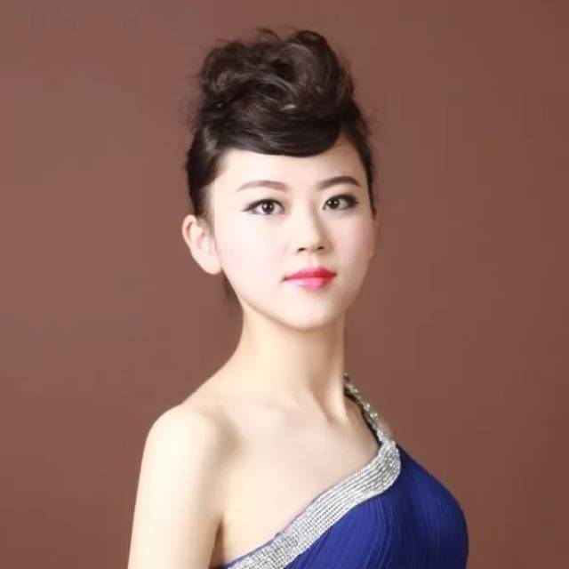 2014年8月荣获"韩国·亚洲音乐舞蹈艺术节"声乐大赛美声唱法独唱金奖.