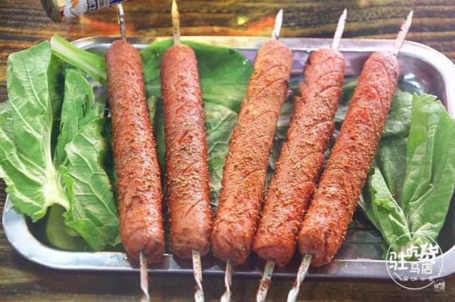 这家店更有啤酒,烤鱼,花甲免费送!