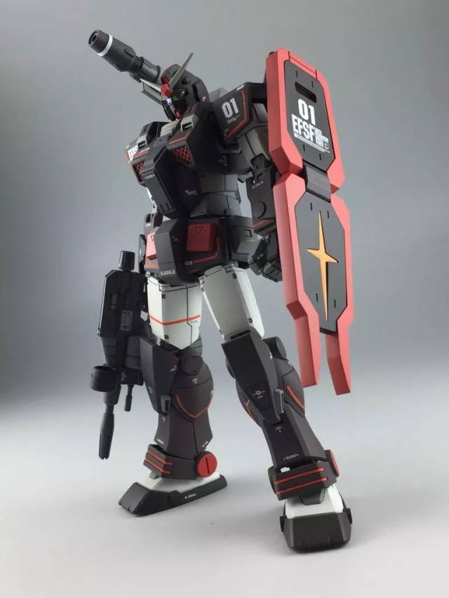 【欣赏】三机不重样!重高达范例作品