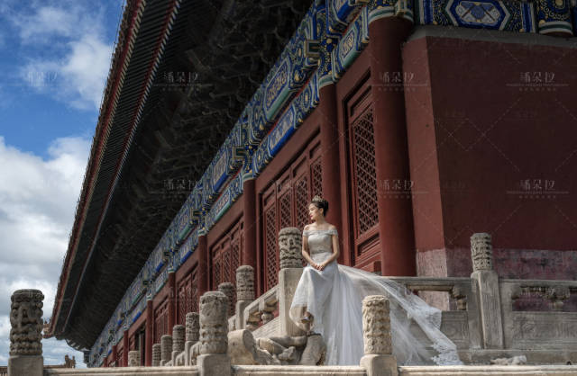 北京婚纱摄影:红墙白纱的视觉冲击,太庙婚纱照欣赏