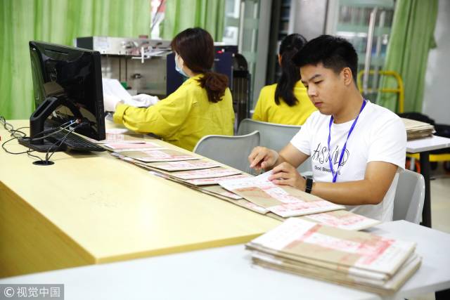 探秘海南高考评卷场 武警24小时值守