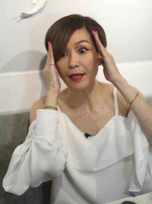 49岁伍咏薇豪言自己婚前曾交往过20个男友:但我没病,我很干净!