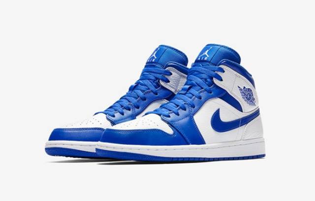 配色抢眼Air Jordan 1 Mid “Hyper Royal”即将登场！_手机搜狐网