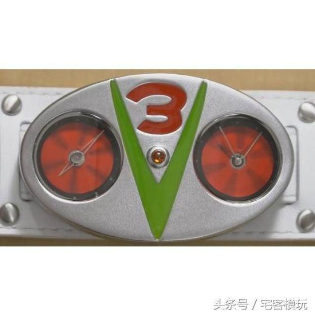 周边:万代《假面骑士v3》变身腰带造型手表