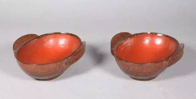 杯子：各时期的特征_搜狐网