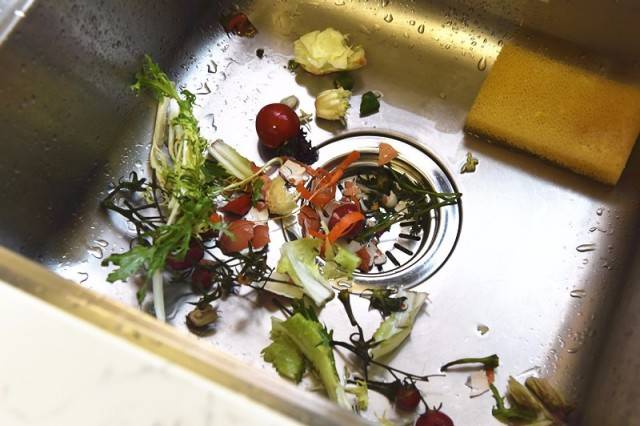 爱适易p10垃圾处理器体验粉碎食物残渣统统冲进下水道
