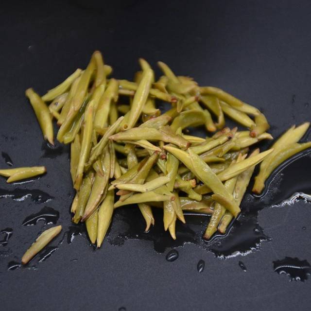 平阳黄汤属于黄茶中的黄小茶,是中国四大传统黄茶