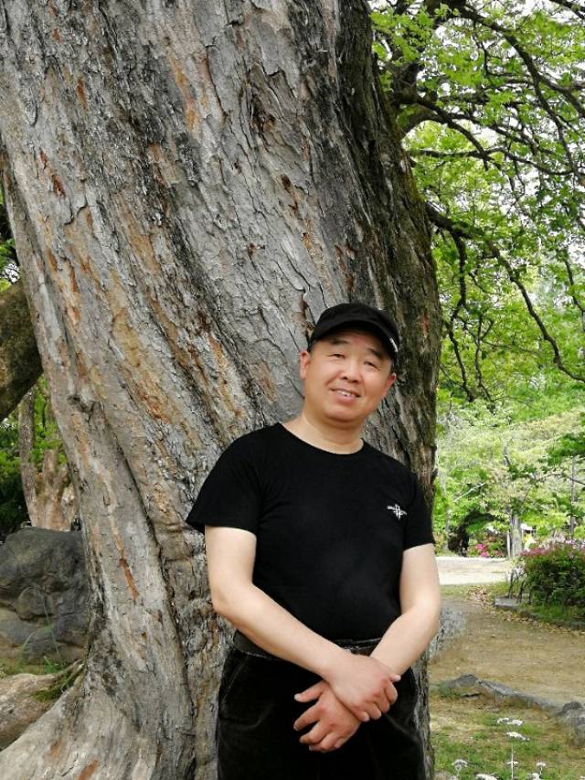 深邃的情感表达||著名画家陶六一作品赏析