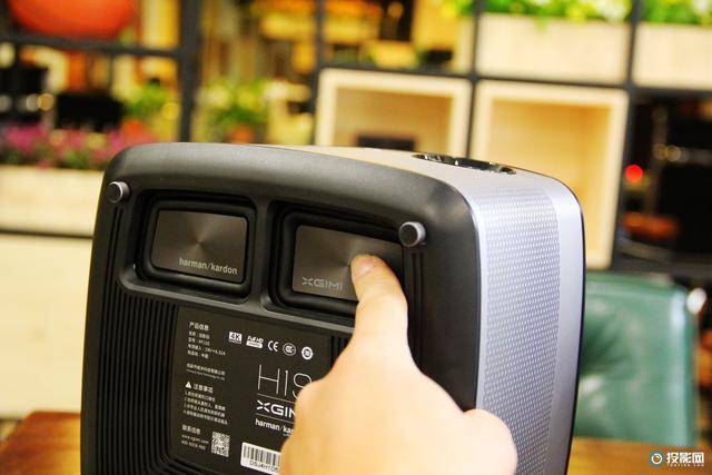 极米H1S和极米H1详细对比评测,看完你就知道