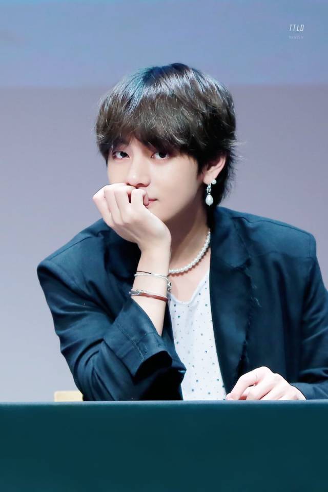 同样是右手托腮的动作,现在的小老虎和13年刚出道时的奶虎相比果真