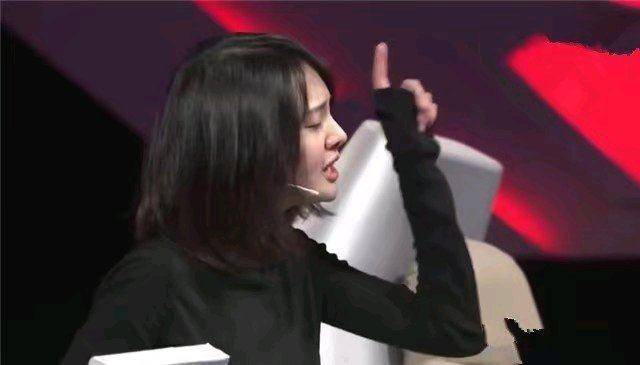 郑爽碾压式成这就是铁甲冠军,发飙失控都是为了队员较真