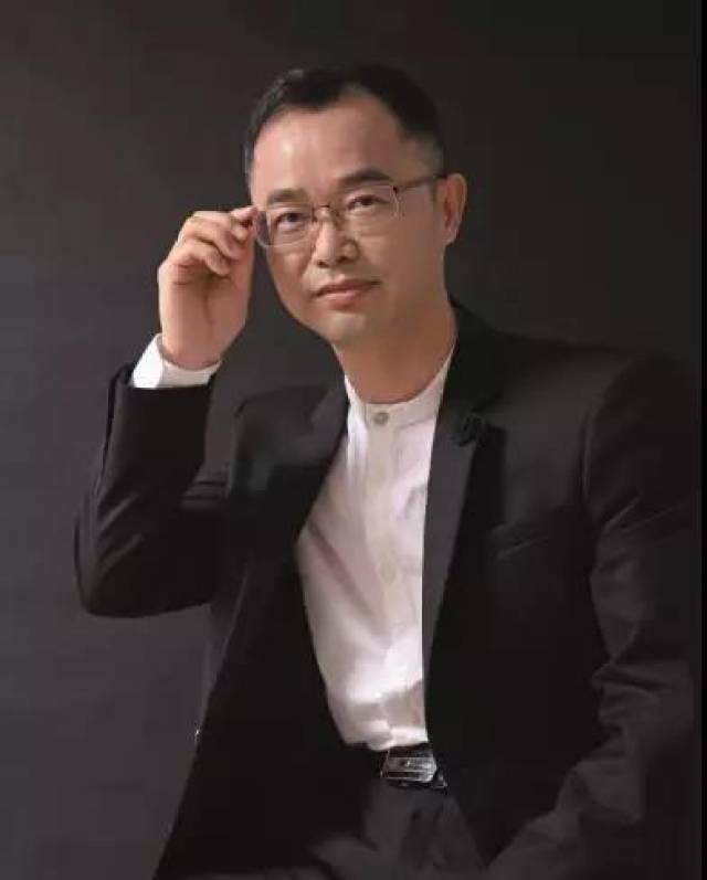 热烈祝贺华谋咨询集团董事长岳华新先生入选为"广东智库十大领军人物"