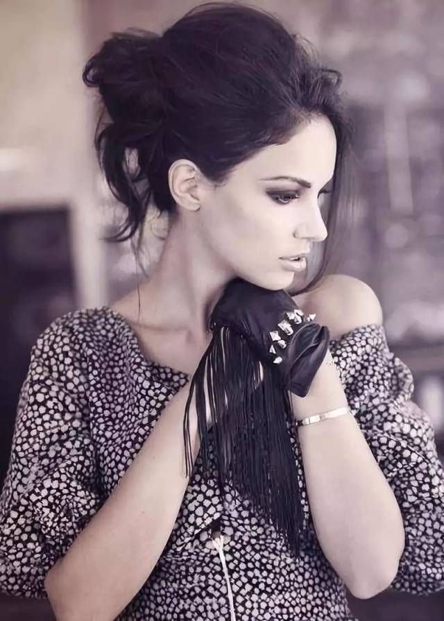 卡卡前妻卡罗琳·塞里科