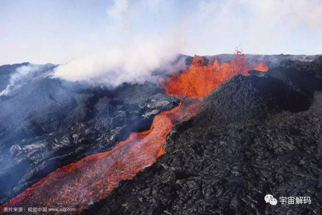 阿空加瓜山火山口图片