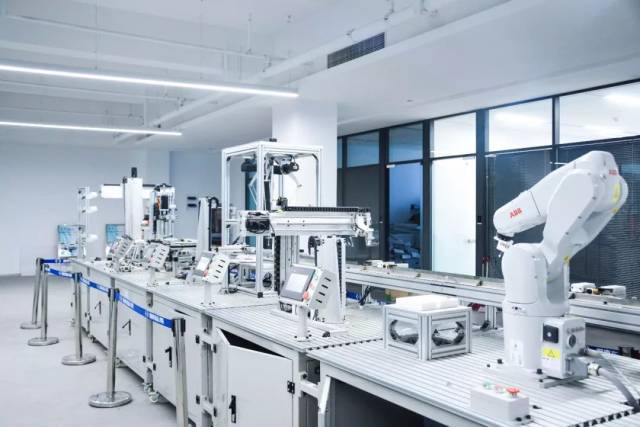 AD:工业机器人行业如何?大学生应届毕业生有