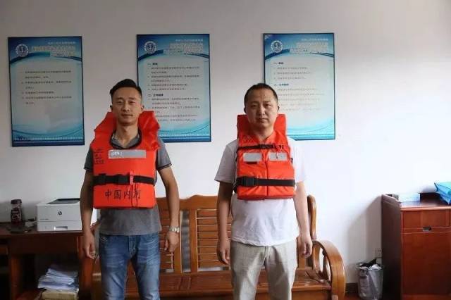 嘉兴船检签发国内首张内河船舶救生衣型式认可