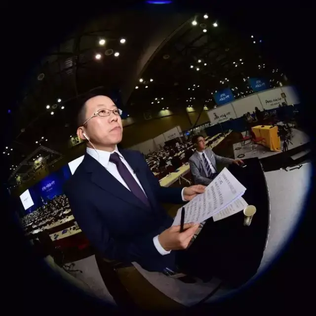 霍伟伟:打飞的"追金"