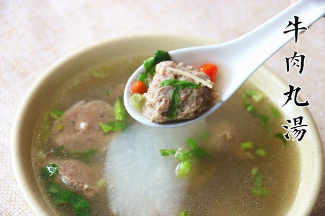 精心熬制的牛肉汤底,加上q弹的牛肉丸,与鲜嫩的白萝卜在一起简直绝配.