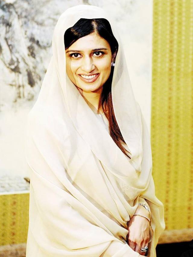 巴基斯坦美女部长图片