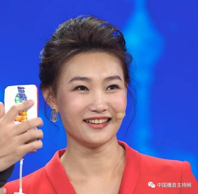 李梓萌评价康辉,郭志坚,刚强,透露出好多小秘密啊!