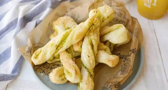 牛油果酥棒 feed