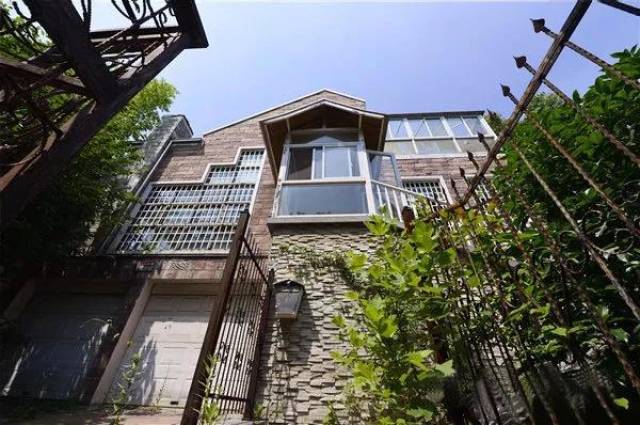 南京碎尸案发凶宅别墅三折拍卖,网友:改成鬼屋?