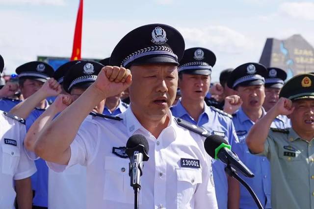 黑河市公安局举行2018·全市公安机关跨区域反恐综合演练