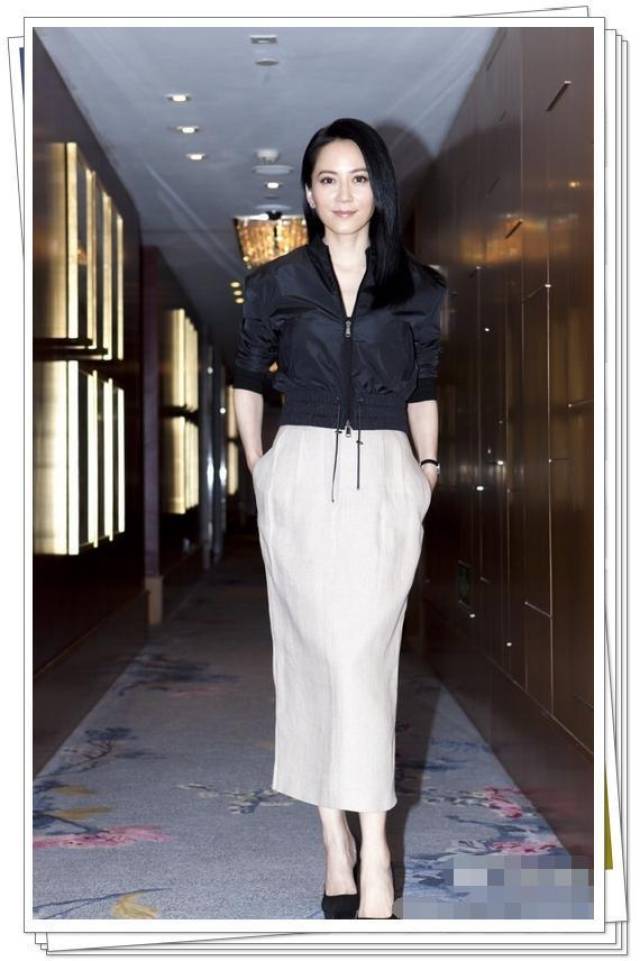 俞飞鸿帅气西装走机场,网友:我一个大老爷们都嫉妒她的帅!