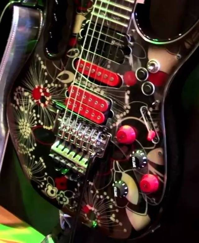 steve vai设备参观,请上车