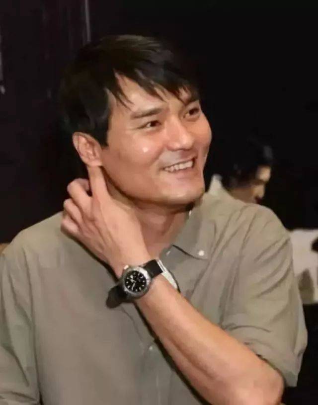 香港硬朗小生,从tvb一线沦为电影三线,之后一雪前耻