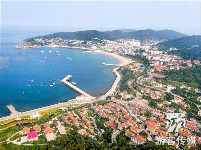 獐子岛位于长山群岛的最南端,由獐子岛,褡裢岛,大耗子岛,小耗子岛等四