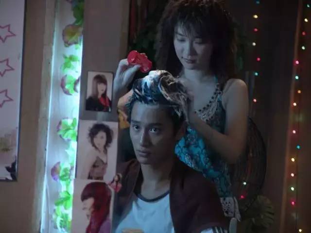 广告 购买 霍思燕在《迷城》中饰演一名洗头妹,名字叫做甘秀