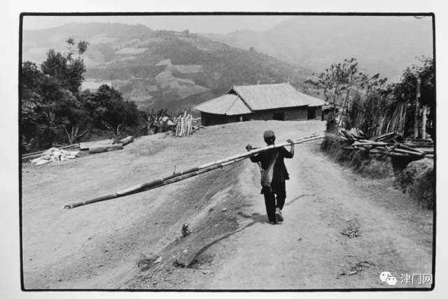 【名家影像】吴家林摄影作品赏析 ·《云南山里人》_手机搜狐网